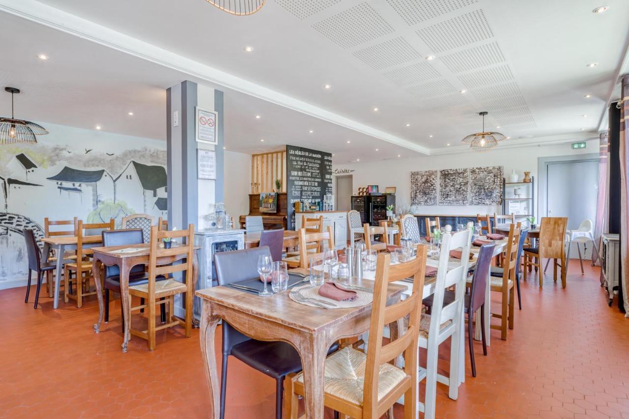 Logis Hotel Maison Carree Restaurant O Carre Dart Mereville  Exterior photo
